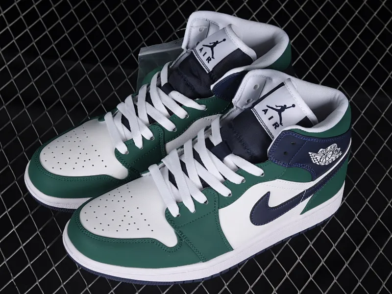 All categories Air Jordan Jordan series basketball shoes Air Jordan 1 Mid Air Jordan 1 Mid SE AJ1 Joe 1 navy blue and green color matching Zhongbang basketball shoes DZ5326-300